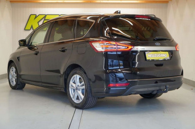 Ford S-MAX Gebrauchtwagen