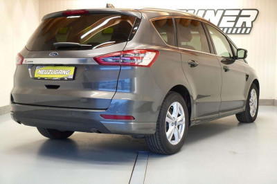 Ford S-MAX Gebrauchtwagen