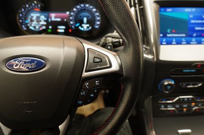 Ford S-MAX Gebrauchtwagen