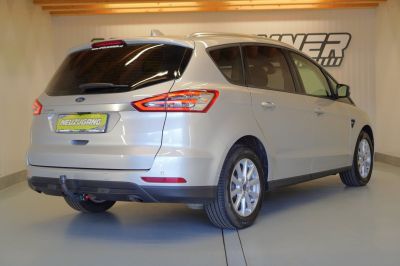 Ford S-MAX Gebrauchtwagen