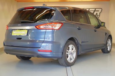 Ford S-MAX Gebrauchtwagen