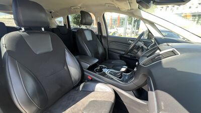 Ford S-MAX Gebrauchtwagen