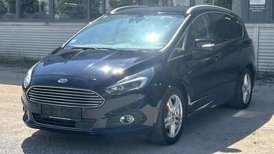 Ford S-MAX Gebrauchtwagen