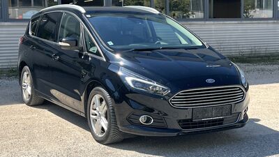 Ford S-MAX Gebrauchtwagen