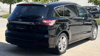 Ford S-MAX Gebrauchtwagen