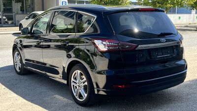 Ford S-MAX Gebrauchtwagen