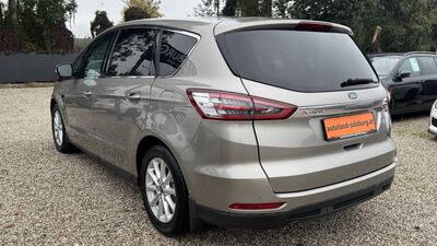 Ford S-MAX Gebrauchtwagen