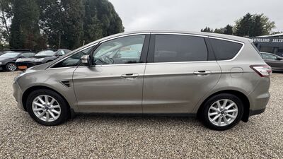 Ford S-MAX Gebrauchtwagen