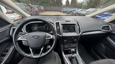 Ford S-MAX Gebrauchtwagen
