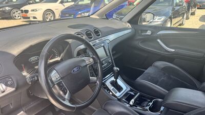 Ford S-MAX Gebrauchtwagen