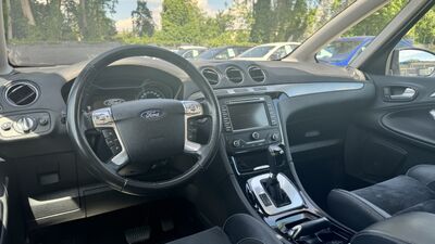 Ford S-MAX Gebrauchtwagen