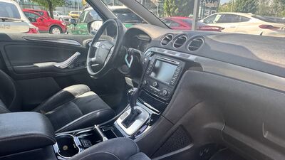 Ford S-MAX Gebrauchtwagen