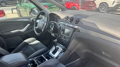Ford S-MAX Gebrauchtwagen