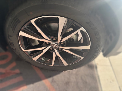 Toyota C-HR Gebrauchtwagen