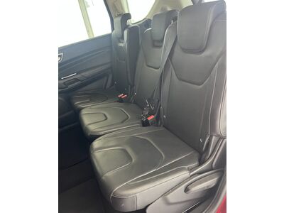 Ford S-MAX Gebrauchtwagen