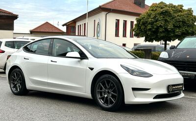 Tesla Model 3 Gebrauchtwagen