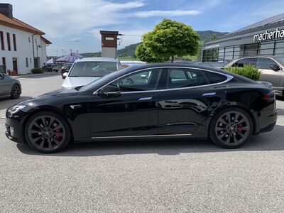 Tesla Model S Gebrauchtwagen