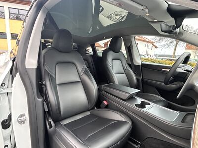 Tesla Model Y Gebrauchtwagen