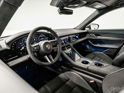 Porsche Taycan Jahreswagen