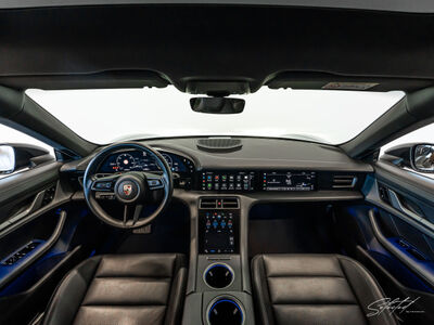 Porsche Taycan Gebrauchtwagen