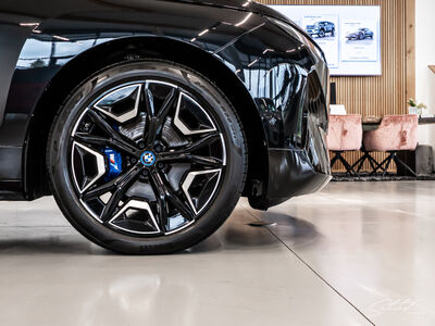 BMW iX Gebrauchtwagen