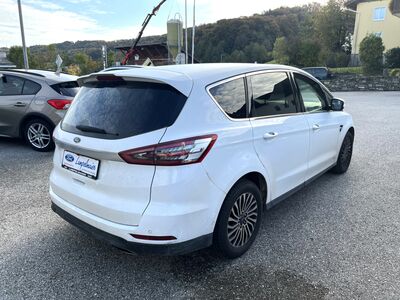 Ford S-MAX Gebrauchtwagen