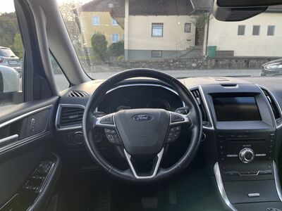 Ford S-MAX Gebrauchtwagen