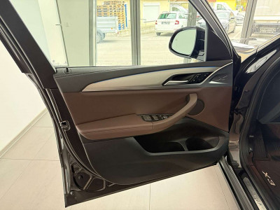 BMW iX3 Gebrauchtwagen