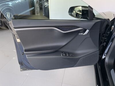 Tesla Model S Gebrauchtwagen