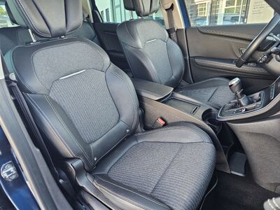 Renault Scénic Gebrauchtwagen