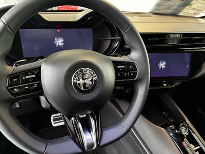 Alfa Romeo Junior Vorführwagen