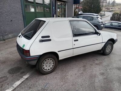 Peugeot 205 Oldtimer Peugeot 205 Oldtimer