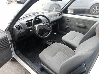 Peugeot 205 Oldtimer Peugeot 205 Oldtimer