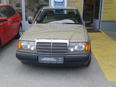 Mercedes-Benz E-Klasse Oldtimer Mercedes-Benz E-Klasse Oldtimer