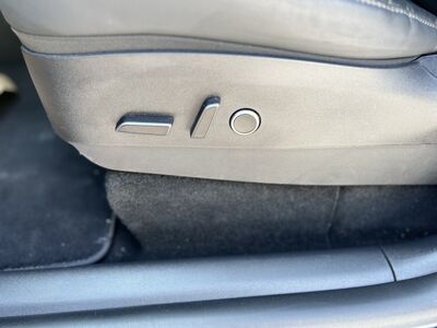 Tesla Model Y Gebrauchtwagen