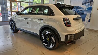 Abarth 600e Vorführwagen