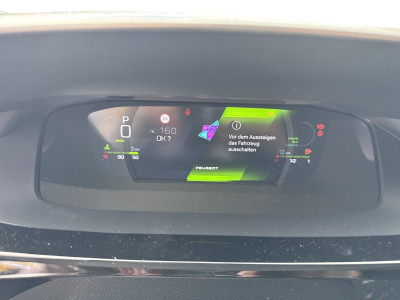 Peugeot 408 Vorführwagen