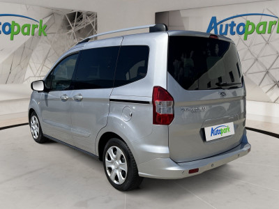 Ford Tourneo Courier Gebrauchtwagen