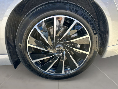 Xpeng X9 Vorführwagen
