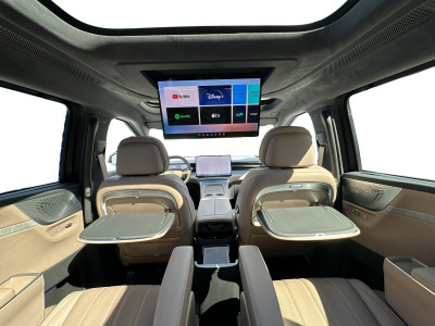 Xpeng X9 Vorführwagen