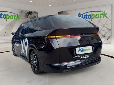 Xpeng X9 Neuwagen