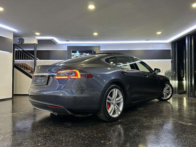 Tesla Model S Gebrauchtwagen