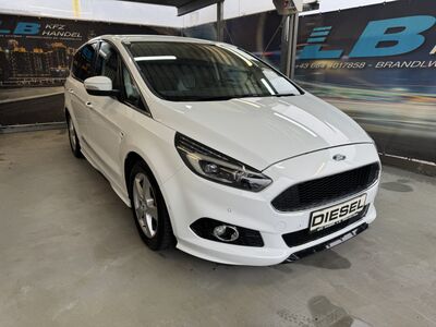 Ford S-MAX Gebrauchtwagen