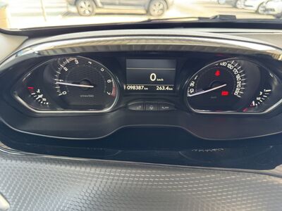 Peugeot 2008 Gebrauchtwagen Peugeot 2008 Gebrauchtwagen