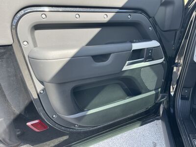 Land Rover Defender Gebrauchtwagen