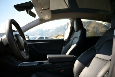 Tesla Model Y Gebrauchtwagen