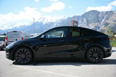 Tesla Model Y Gebrauchtwagen