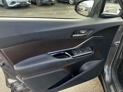 Toyota C-HR Gebrauchtwagen