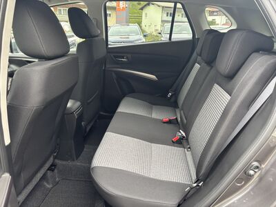 Suzuki S-Cross Tageszulassung