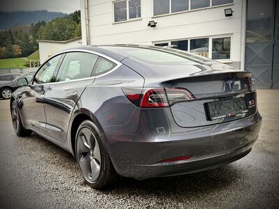 Tesla Model 3 Gebrauchtwagen Tesla Model 3 Gebrauchtwagen